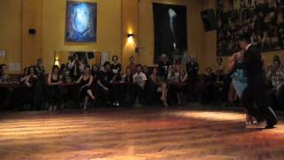 La vida en una milonga - Sebastian Achaval y Roxana Suarez en Soho Tango