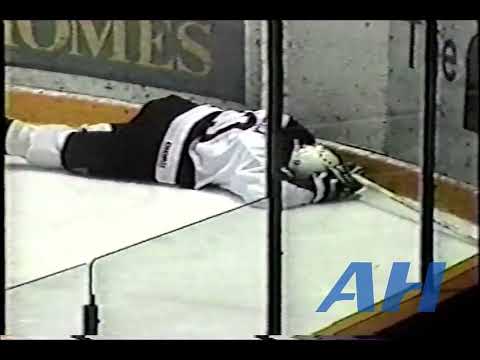 OHL Nov. 22, 1992 Dennis Maxwell,SUD v Ryan Black,PET (hit) Sudbury Wolves Peterborough Petes