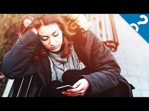 What social media habits make us less happy? | HowStuffWorks NOW