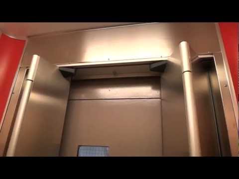 Asea Graham (mod. by: OTIS) traction elevator @ Heden 130, Bollnäs, Sweden.