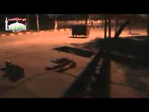 انتشال احد الضحايا في جمعة ابطال جامعة حلب في مدينة دوما في محافظة ريف دمشق