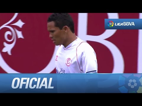 Remate de cabeza de Carriço al larguero