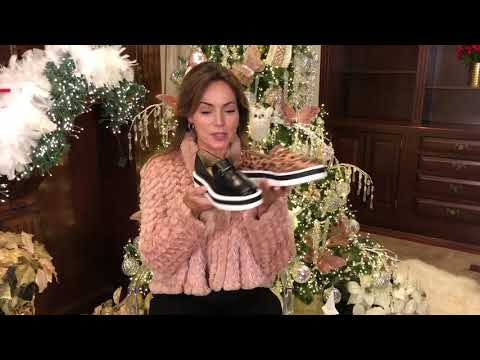 Loafer with Chain Detail