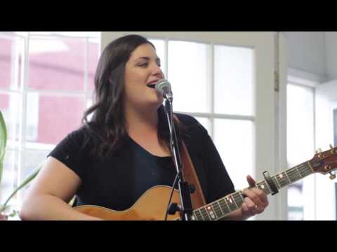 Laundromat Sessions: Steeletown Girls - Italy
