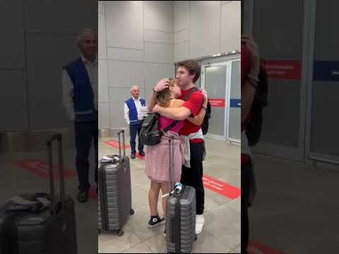 The First Hug Vs The Last Hug 😭💓