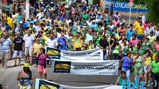 preview picture of video 'Manifestação contra o Governo Federal em Itápolis'