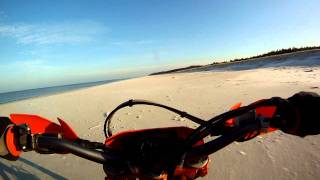 preview picture of video 'Ktm 250 exc f  Beach in Poland Wierzchucino - Dębki. Plaża w Dębkach'