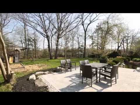 389 River Side Drive, Oakville
