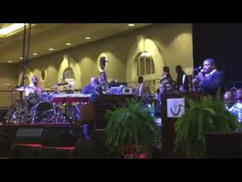 LESLIE JOHNSON “A WORD FROM THE LORD” & TESTIMONY @ DORSEY CONVENTION