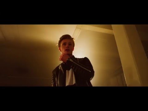 Fashion Chicks scene: Videoclip Vince & Lizzy