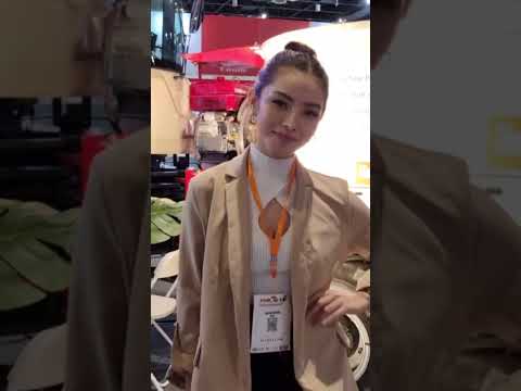 Ivayne Sheriz Omelig Carshow Philippines World Trade Center PhilCon #carshow #car #model #sexy #wtc