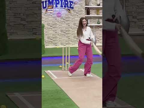 𝗕𝗮𝗯𝗮𝗿 𝗔𝘇𝗮𝗺 Mujhse Zyada Cute Hai 😍 #haniaamir  #shorts