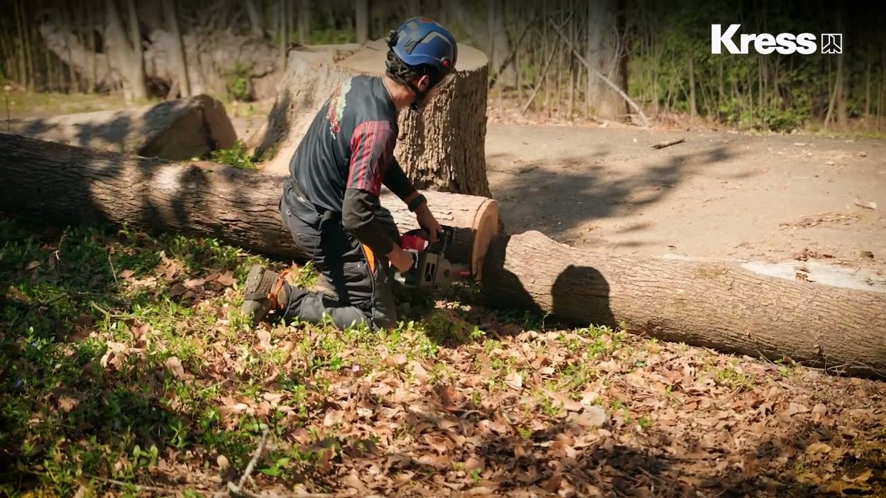 KRESS COMMERCIAL CHAINSAW  