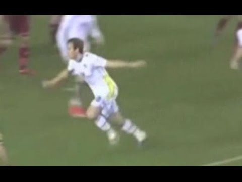 Leeds Utd v Middlesbrough 2012-13 BECCHIO GOAL
