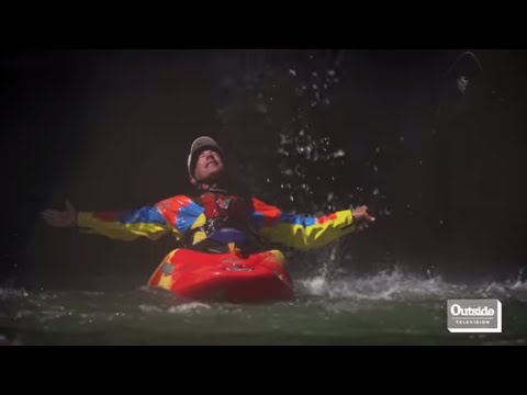 Kayaker Eric Jackson Running Whitewater in Tennessee  |  Locals