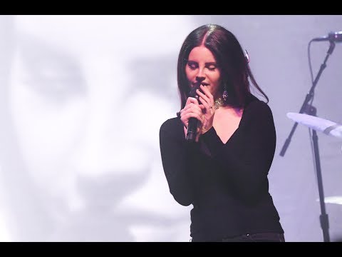 Lana Del Rey VS. Radiohead.