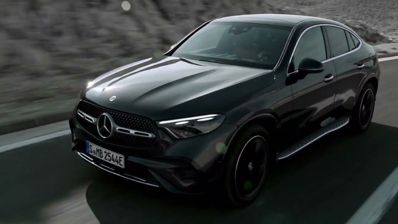 Mercedes-Benz GLC Coupe 2023: Nổi bật với hệ truyền động hybrid