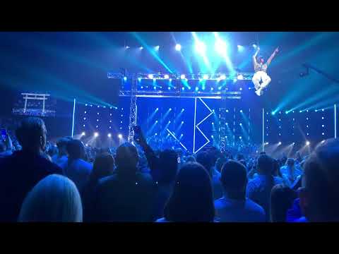 Vidas Bareikis - Paziurek i mane mama (Zalgirio Arena)