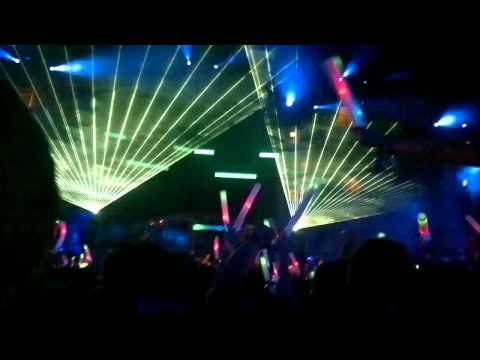 Swedish House Mafia - Euphoria (ft. Usher) @ Tomorrowland 2012 (HD)