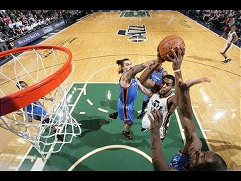 Derrick Favors Posterizes Andre Roberson!