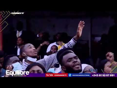 Temps d'adoration avec Peniel_Mambu - Tu frayes un chemin + I surrender All + Natiela Yo Motema