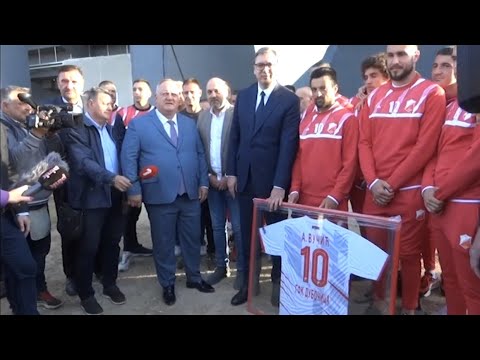 Vučić u poseti Leskovcu: Ovo je stadion po najvišim UEFA standardima