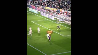 Default GOAT assist 🔥🎯 #messi