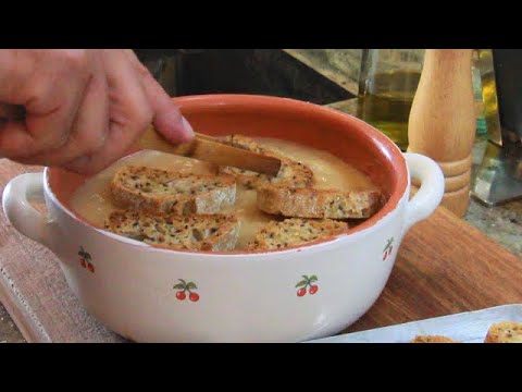 ZUPPA DI CIPOLLE tutto IN UNA PENTOLA Ricetta zuppa di cipolle FACILE con crostini e formaggio
