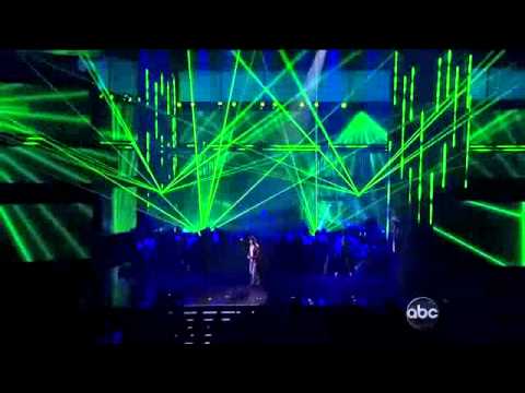 Enrique Iglesias & Ludacris - Tonight (I'm Lovin' You) - AMA Awards 2011.avi