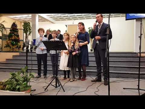 Familia Mihai - "Ne-nchinam si noi" - in franceza