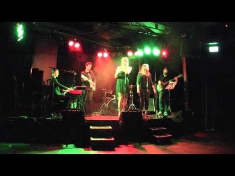 Rebecca Petersson - "Love Me Like A Queen" (Live @ Mosebacke 16 dec 2011)