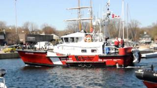 preview picture of video 'Canadian Coast Guard - Spring 2011 Training'