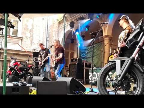 Alkehol-Nonstop (live Kuřim)