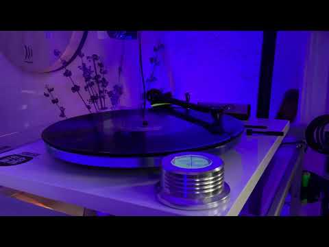 Omnia - Luna’s Coracle (Ortofon Blue Cal @1.4)