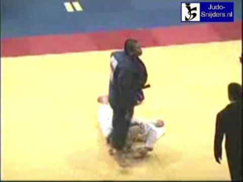 Judo 2004 Hamburg: Muneta (JPN) - Moeller (GER) [+100kg]