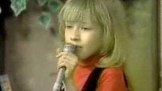 Christina Aguilera - Cantando com 8 anos de idade