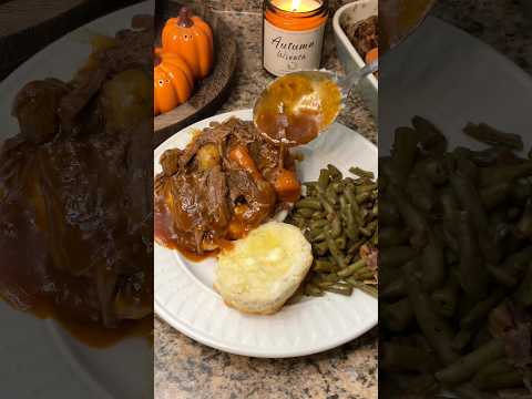 Oven Baked Sunday Pot Roast! #potroast #sundaydinner #familydinner #roast #comfortfood #food #roast