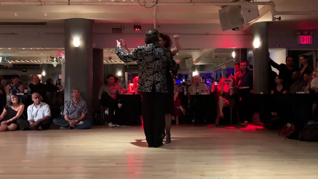 Gustavo Naveira y Giselle Anne  historia de un amor, Ector Varela