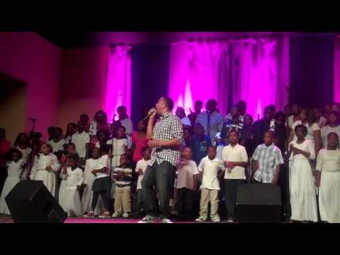 Genesis Youth Explosion Choir with Duane Johnson- Trouble don't last always (8.14.2011)