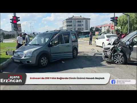 Erzincan'da İki Otomobilin Çarpıştığı Kazada 4 Kişi Yaralandı