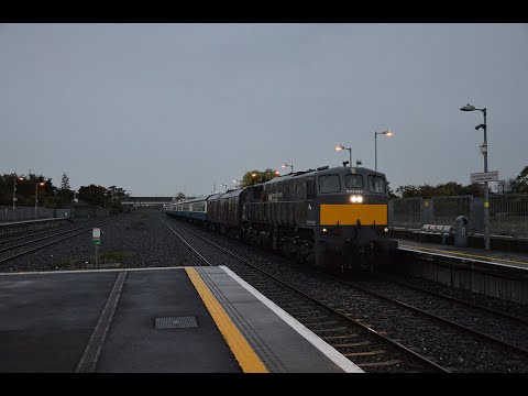 Irish Rail 071 class loco 088 on South-Western Railtour passing Clondalkin/Fonthill 13/10/18
