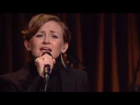 Stine Bramsen synger ‘Mind full of Whispers’ – Toppen af Poppen