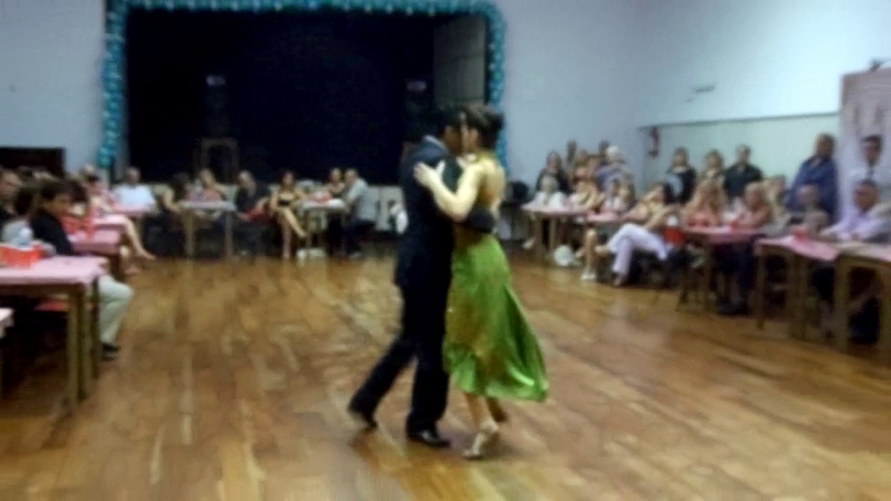 Francisco Forquera y Daiana Pujol Bailan Orillera en La Friulana Tango 4 Dic 2016