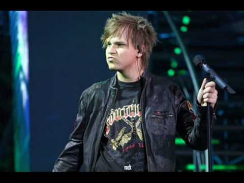 Martin Chodúr sings Supreme from Robbie Williams