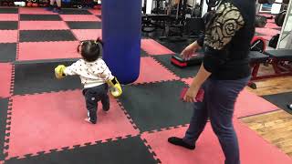 赤ちゃんの居る生活#baby #赤ちゃん #boxing #gym