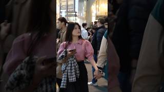 Download lagu Pegang tangan orang tak di kenal di jepang part 3 mp3