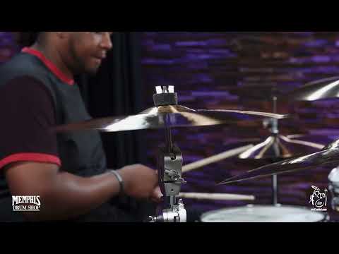 Paiste 17" Signature Traditionals Thin Crash Cymbal - 1084g (4301217-1022523D)