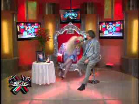 SuperXclusivo 7/26/11 - Ella le pide al chofer que no se vaya