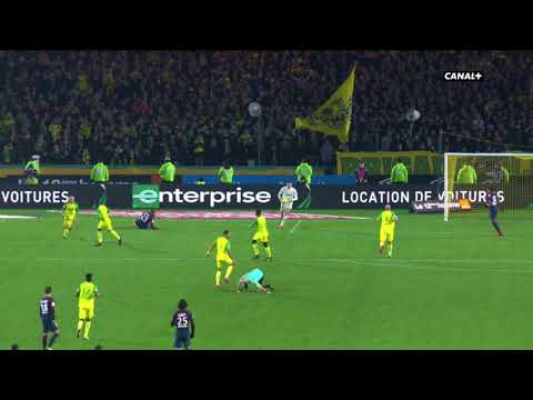 L'incroyable geste de Tony Chapron sur Diego Carlos lors de Nantes/PSG