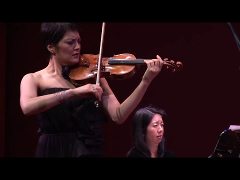 Bach/Gounod's 'Ave Maria' : Anne Akiko Meyers & Reiko Uchida